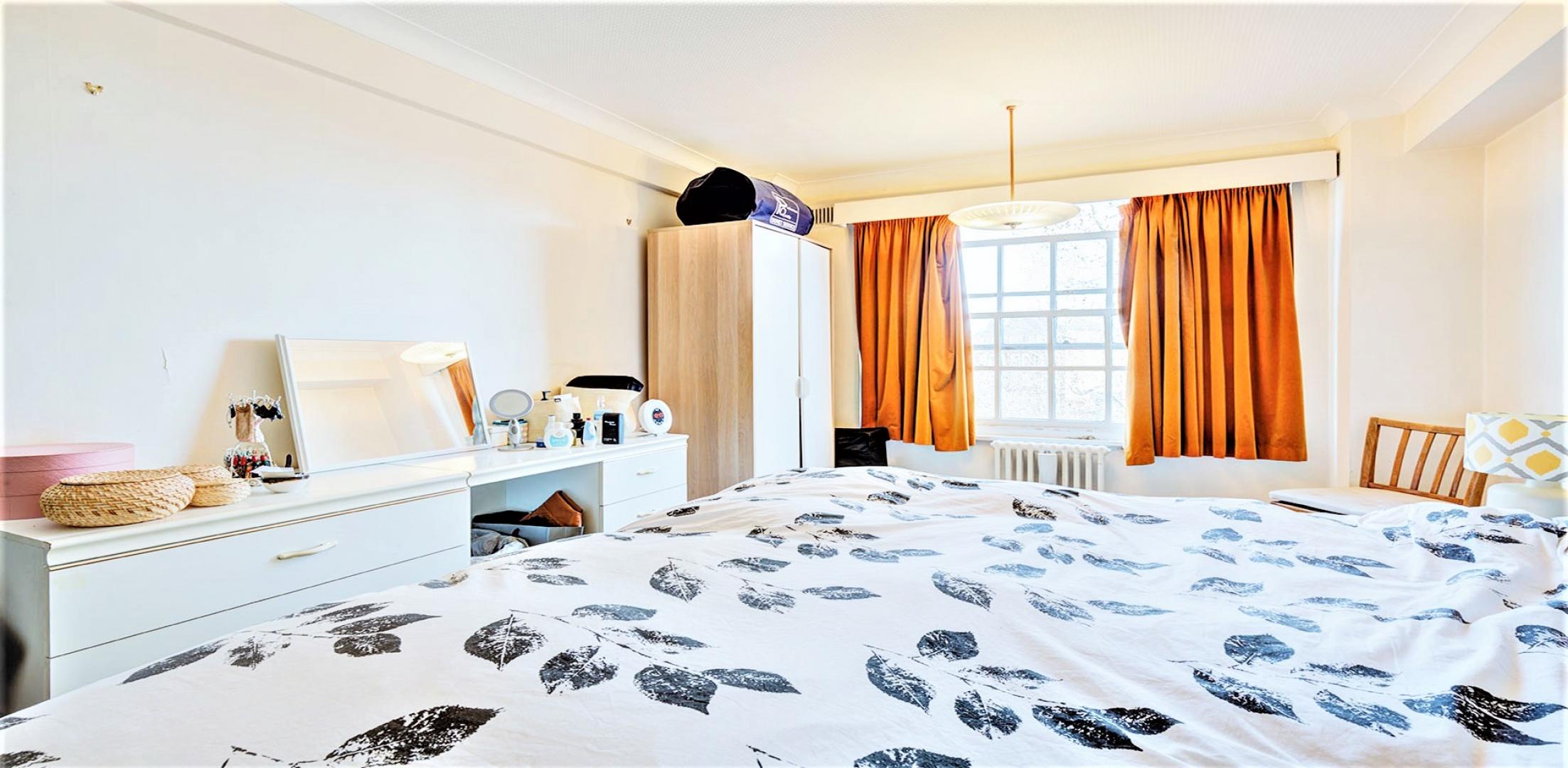 			HEATING and HOT WATER INCLUDED, 1 Bedroom, 1 bath, 1 reception Flat			 Eton College Road, BELSIZE PARK
